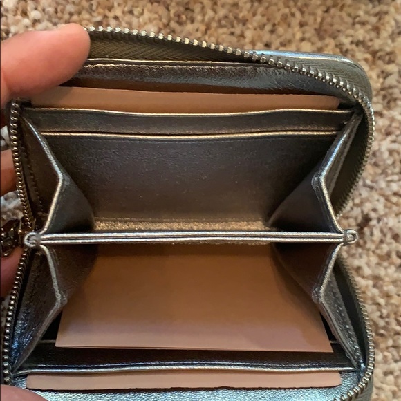 Miu Miu handbag and matching wallet - Picture 10 of 11